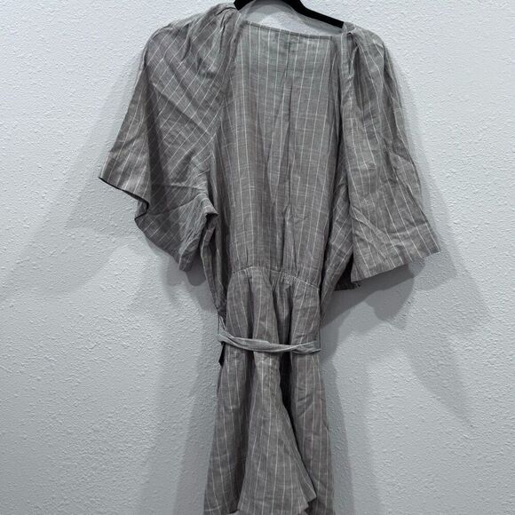 Express stripe romper size xl - Picture 5 of 6